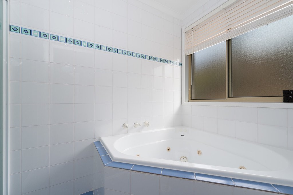 31 Wybalena Ave KOONAWARRA 12