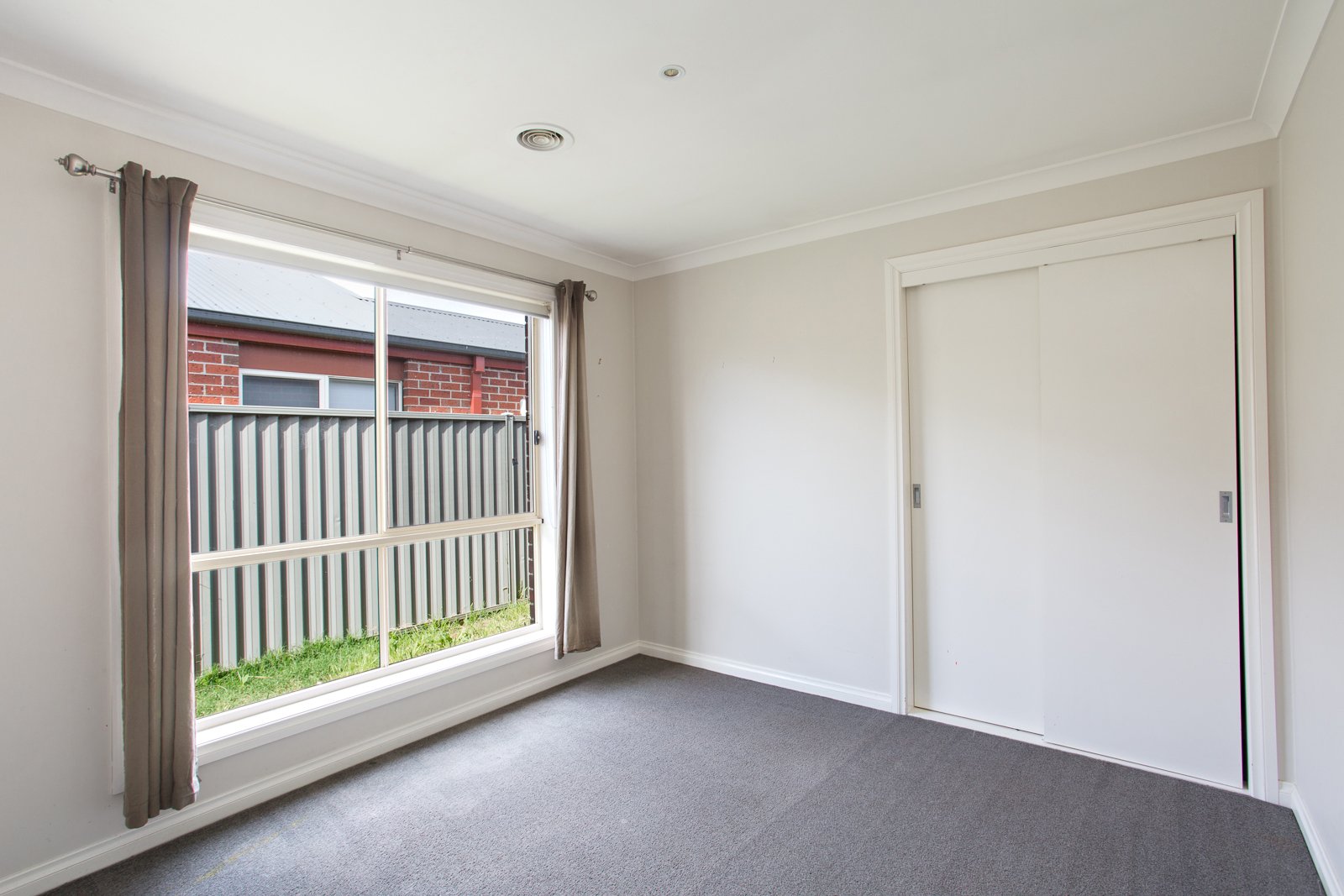 Gallery: 31 Yarra Park Drive