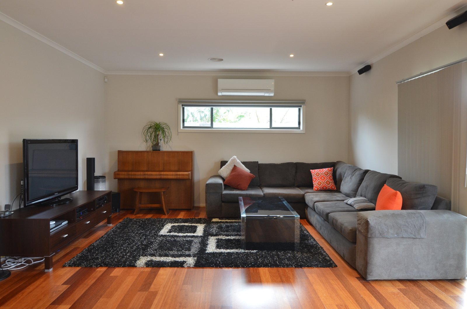 Gallery: 3/10-12 Britannia Street