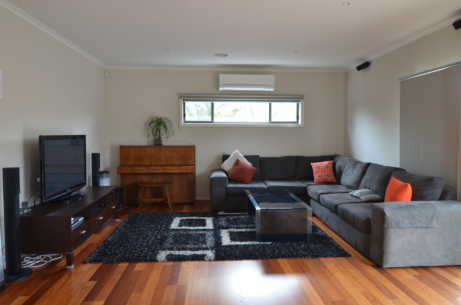 Gallery: 3/10-12 Britannia Street