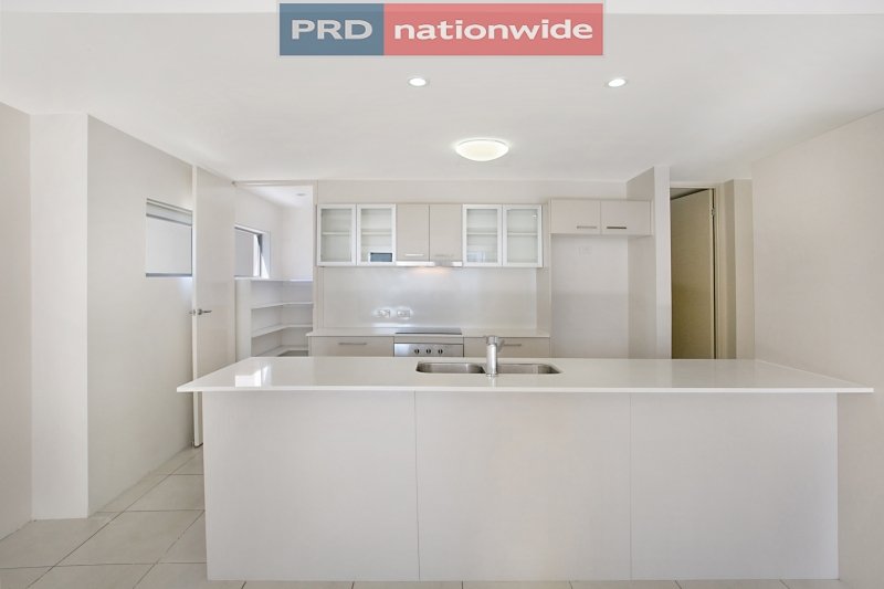 3/10-12 Imperial Parade LABRADOR 2