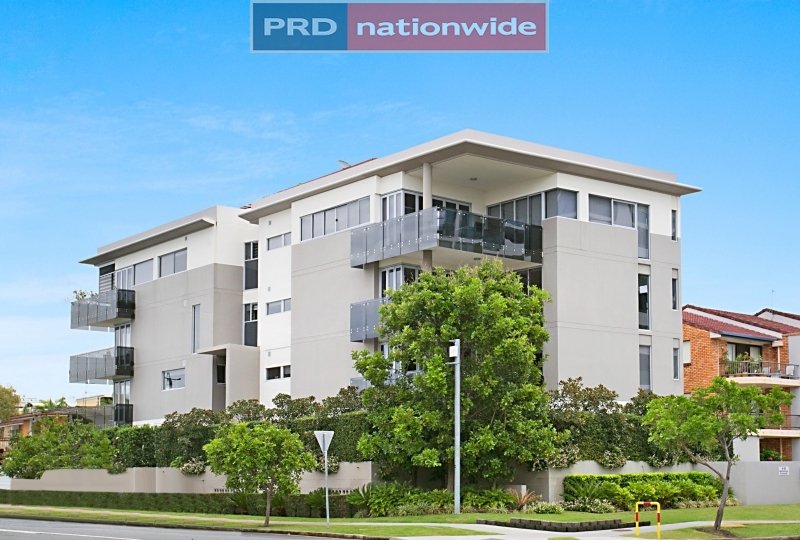 3/10-12 Imperial Parade LABRADOR 9