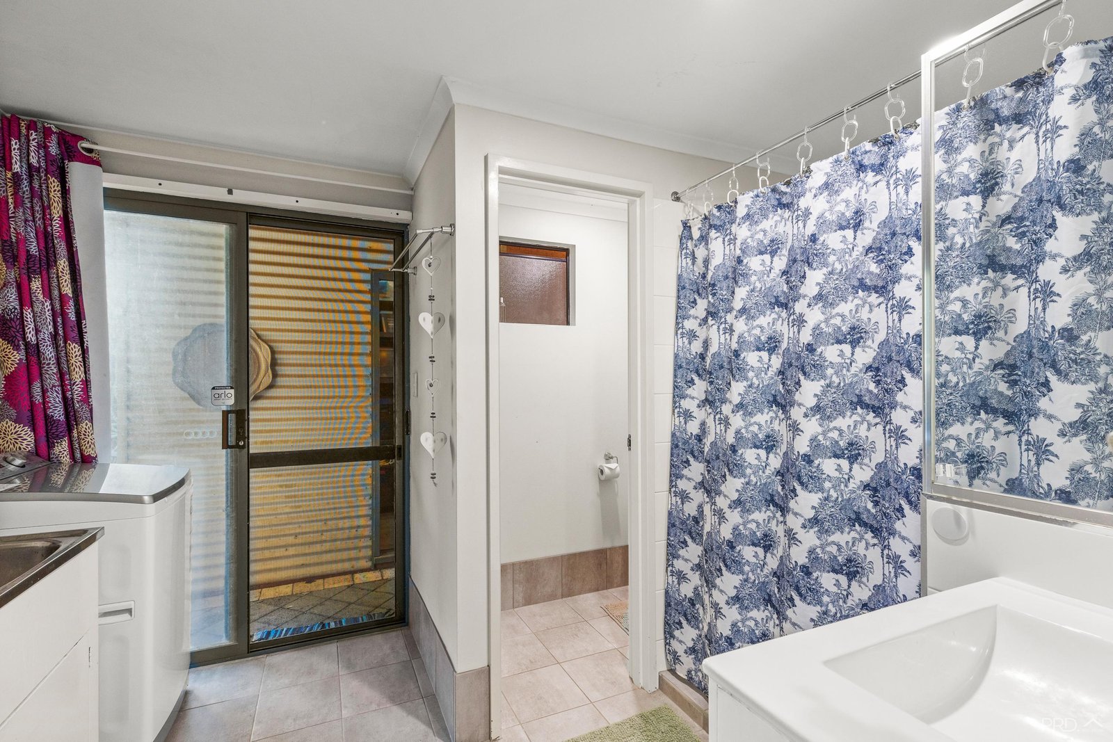 3/10 Bagot Street DJUGUN 9