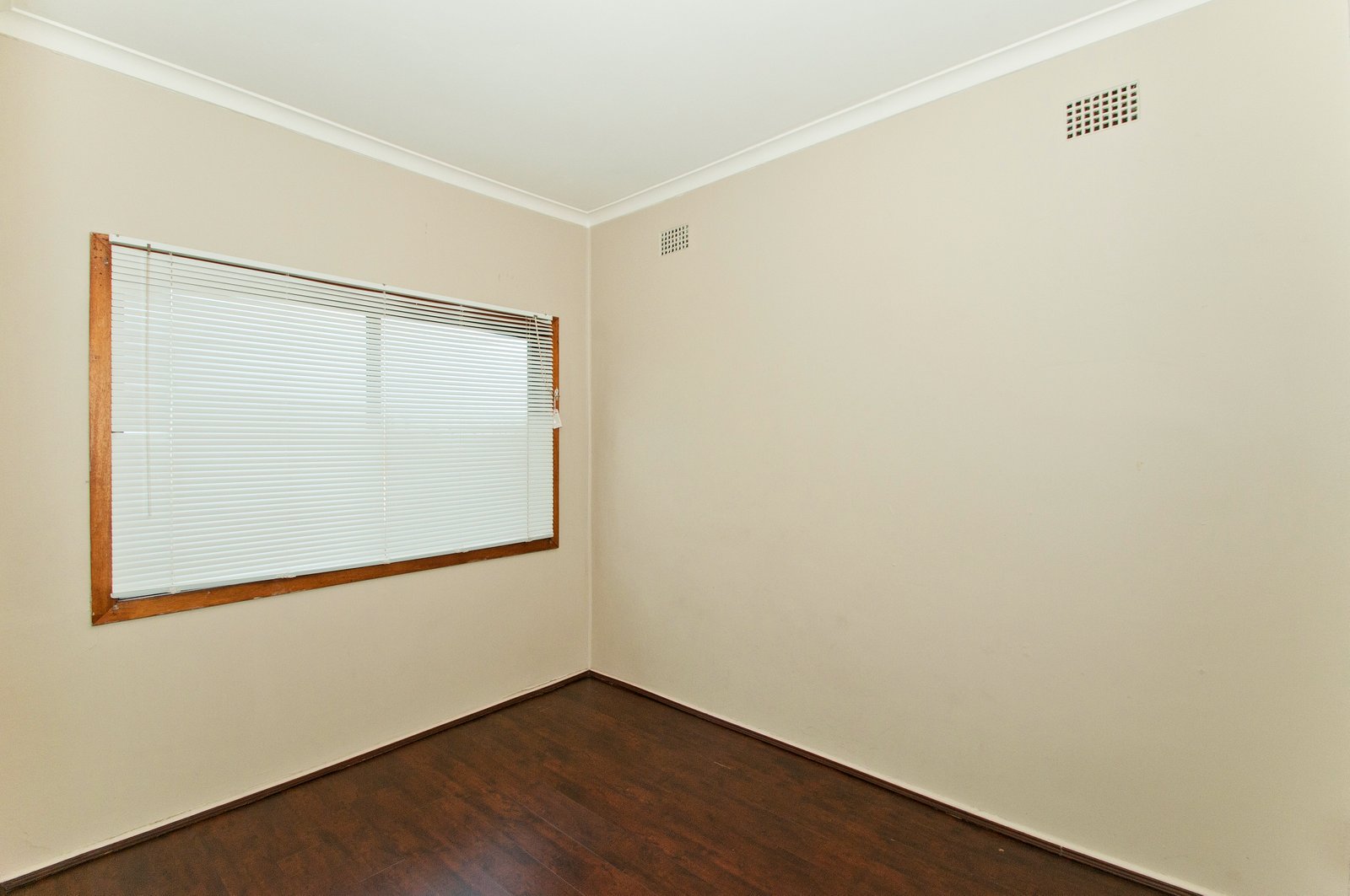 3/10 Barina Avenue LAKE HEIGHTS 3