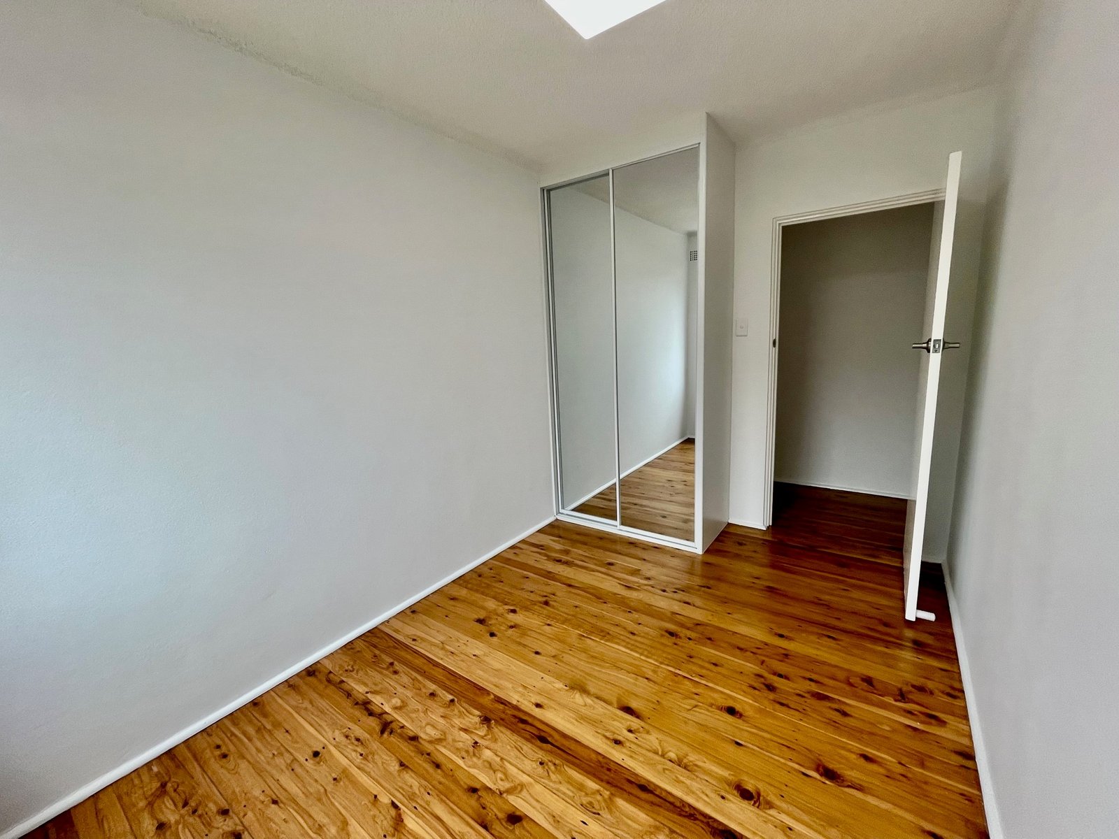 3/10 Colin Street LAKEMBA 4