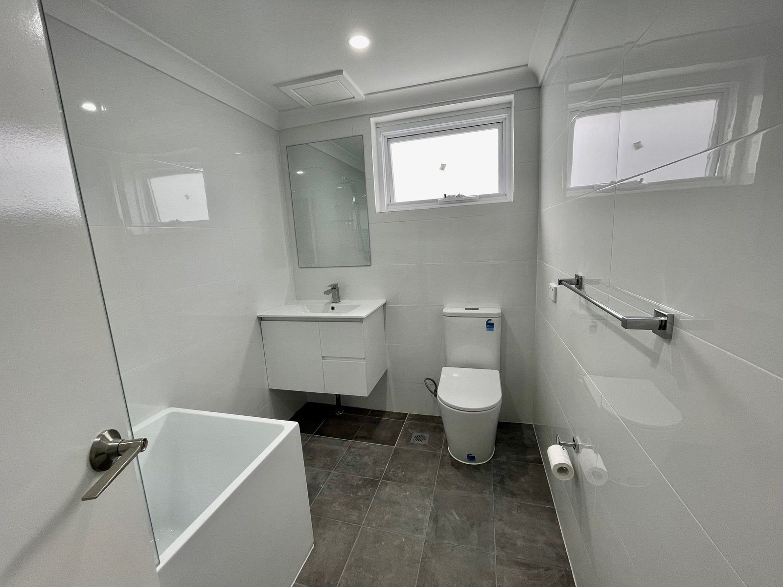 3/10 Colin Street LAKEMBA 5