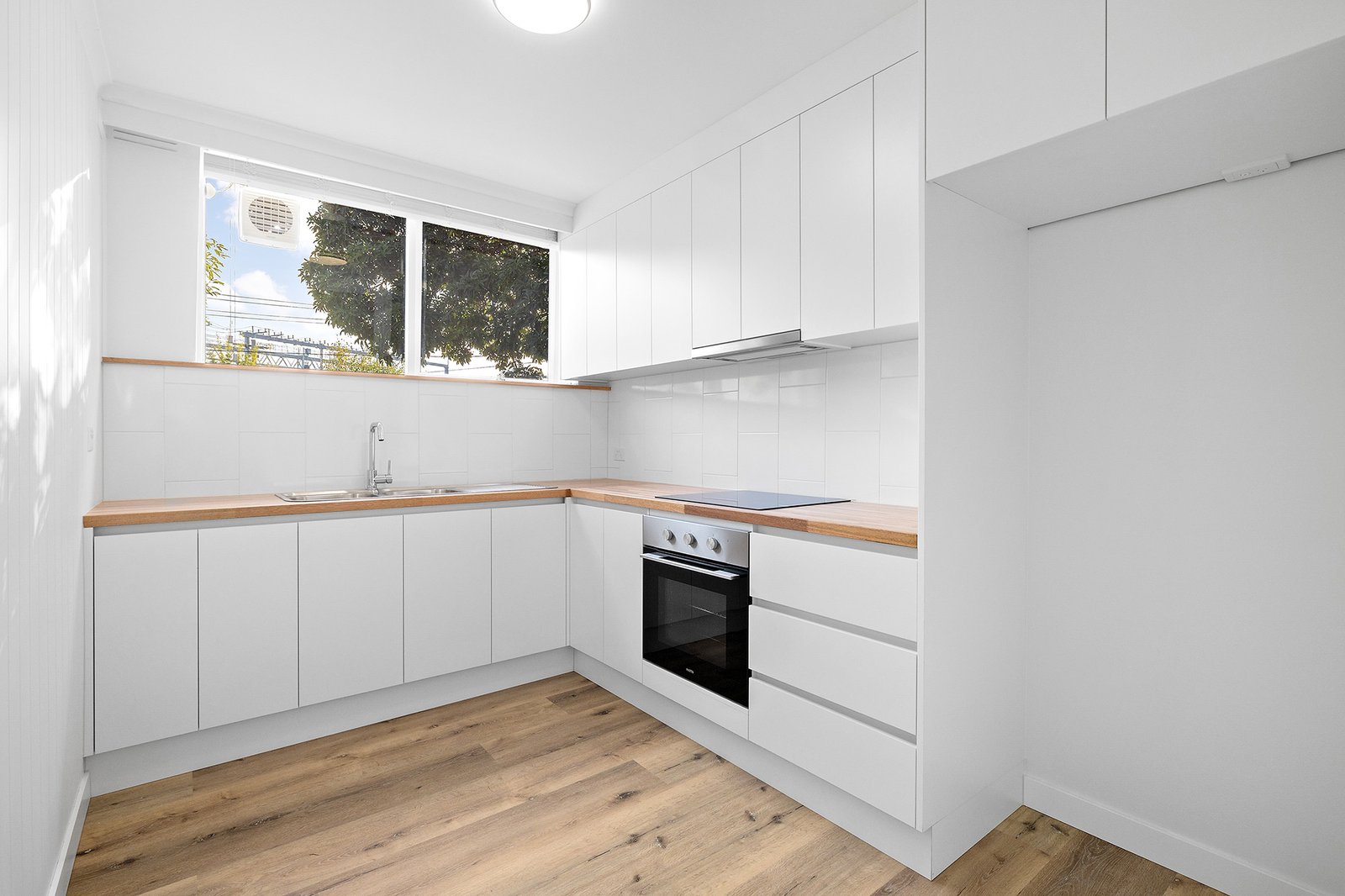 Real Estate and Property in 3/10 Derby Crescent, Caulfield East, VIC