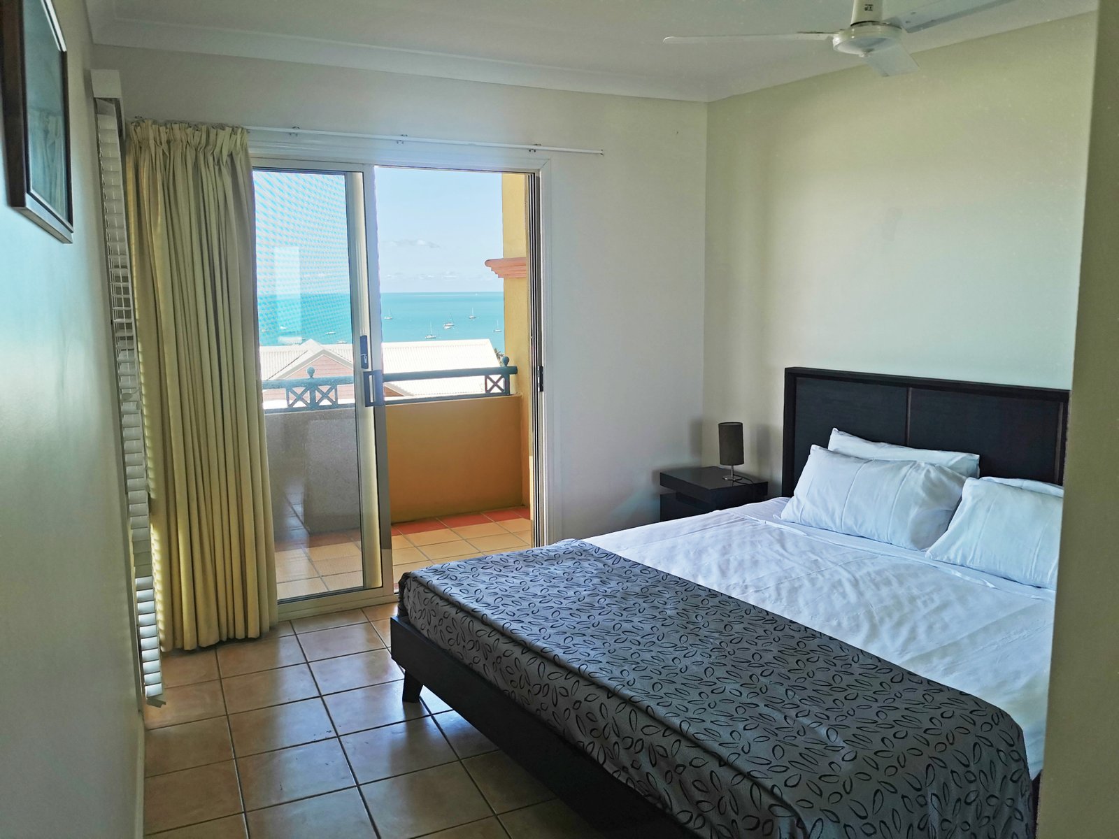 3/10 Golden Orchid Drive AIRLIE BEACH 2