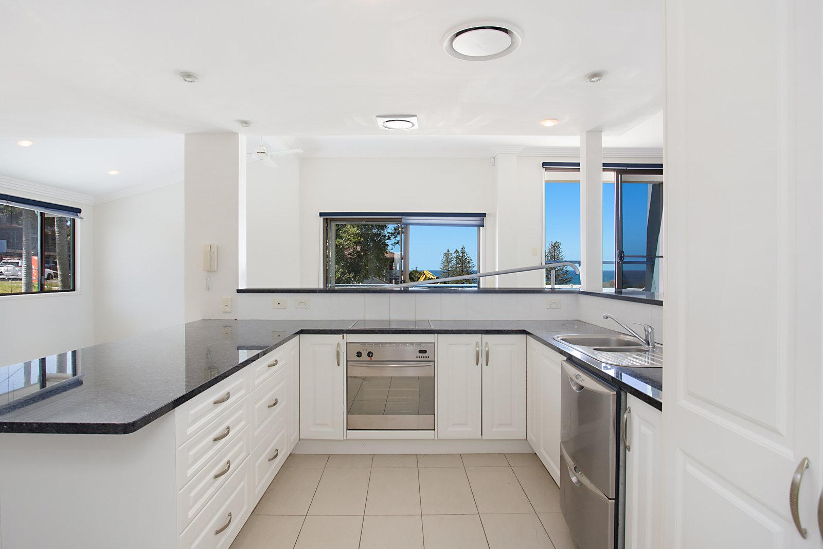 3/10 Hungerford Lane KINGSCLIFF 6