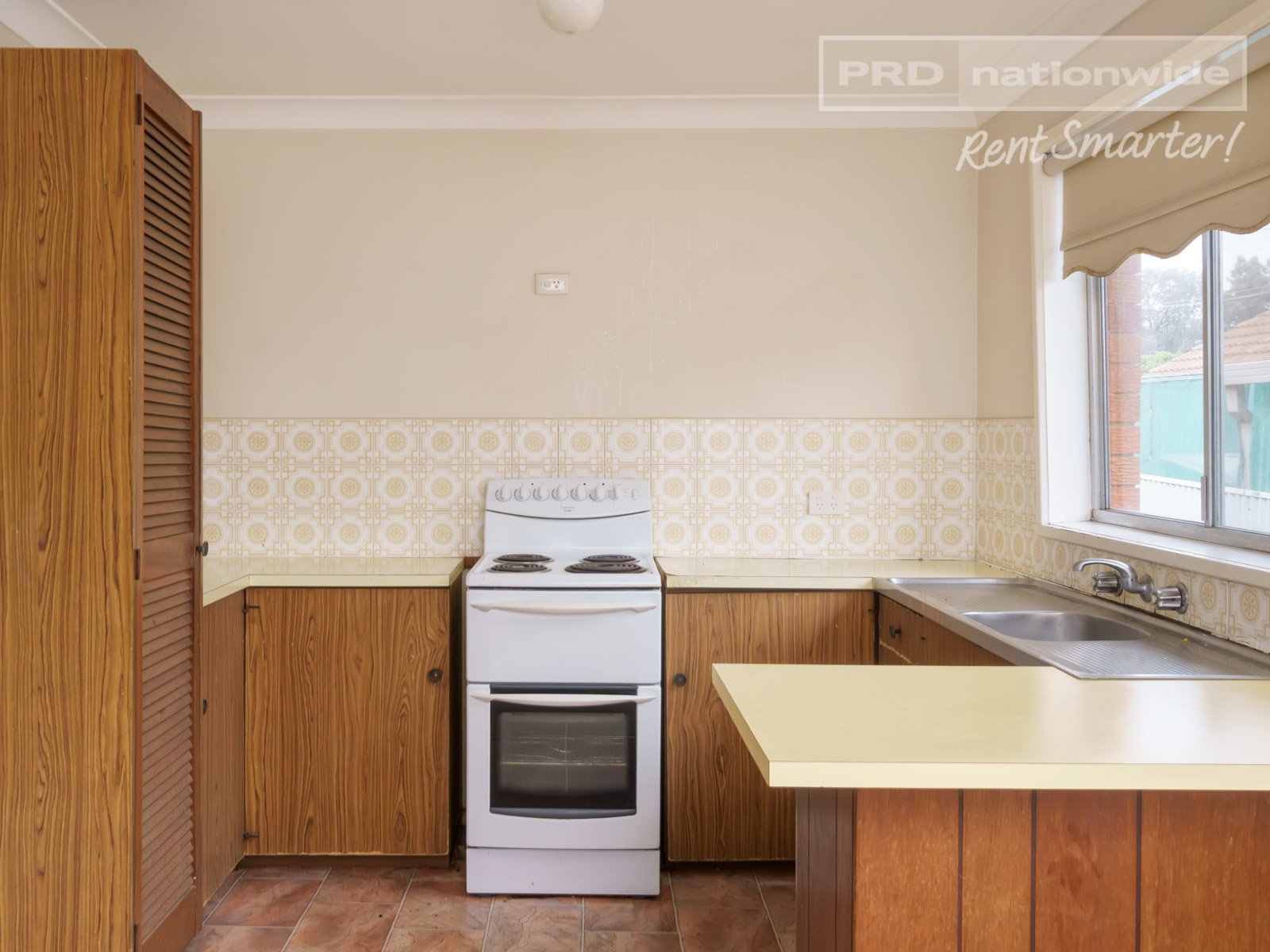 3/10 Joyes Place TOLLAND 4