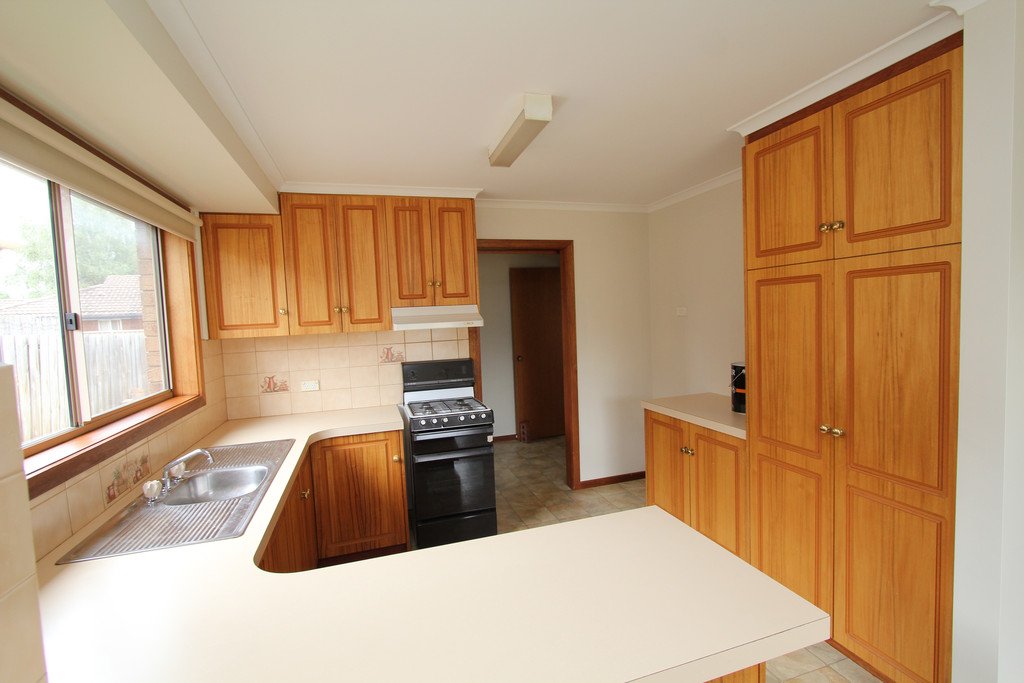 310 Kinnersley Avenue CANADIAN 2