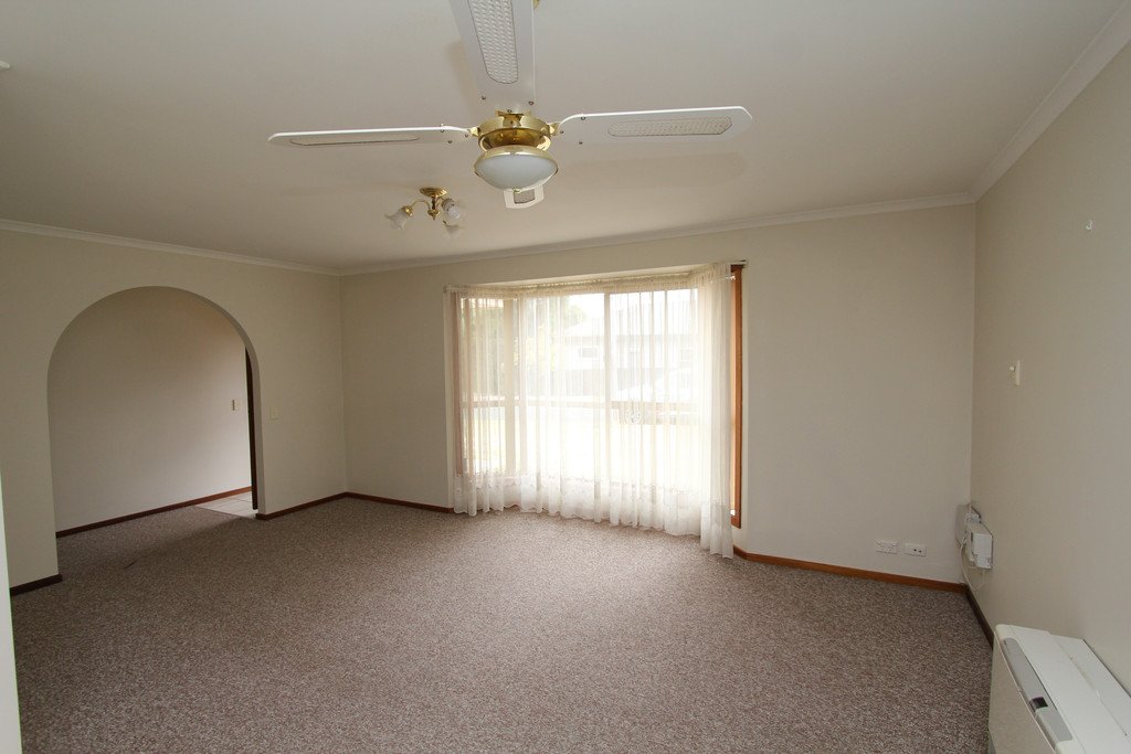 310 Kinnersley Avenue CANADIAN 3