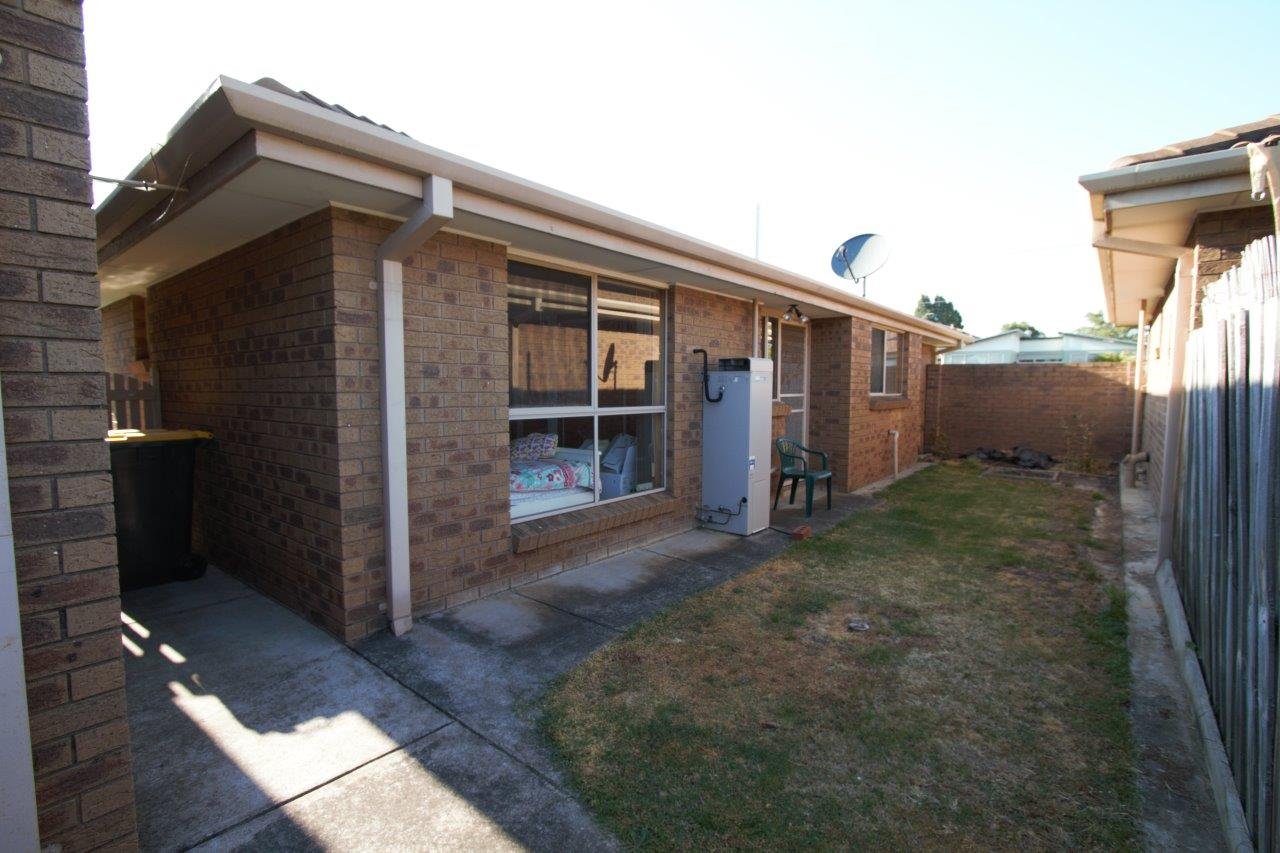 310 Kinnersley Avenue CANADIAN 14