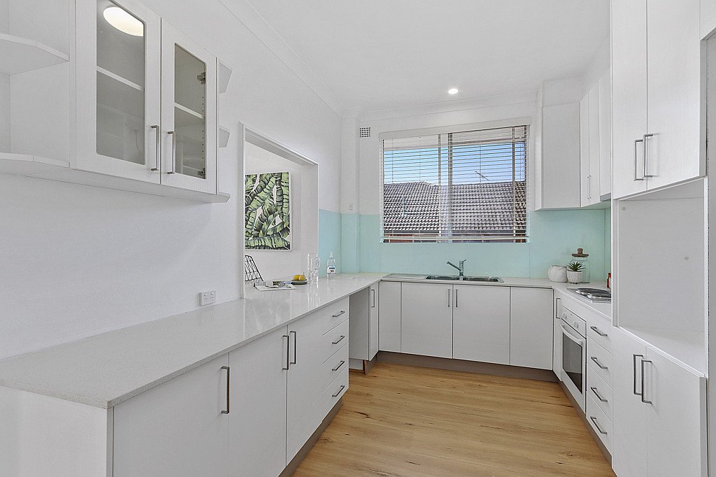 3/10 Letitia Street OATLEY 4