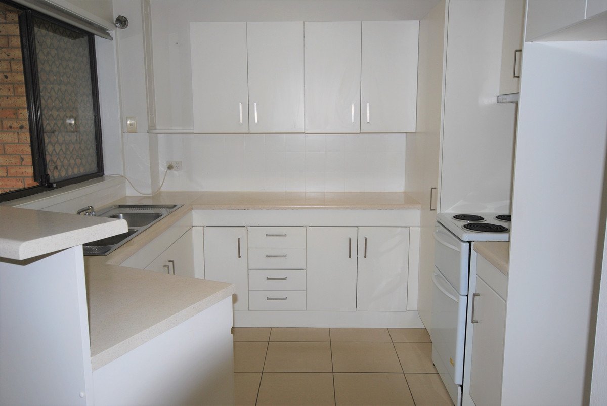 3/10 Mountain View Avenue MIAMI 1