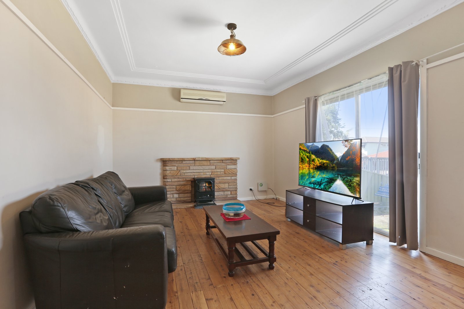 310 Northcliffe Drive LAKE HEIGHTS 5