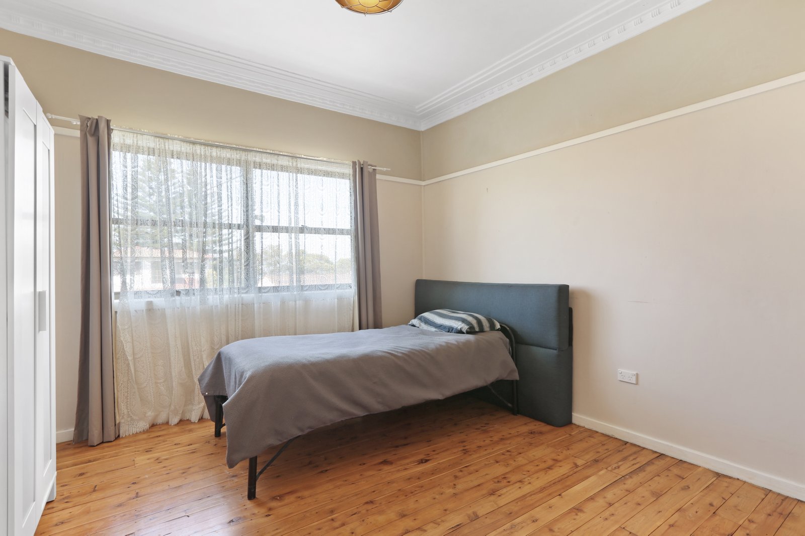 310 Northcliffe Drive LAKE HEIGHTS 6