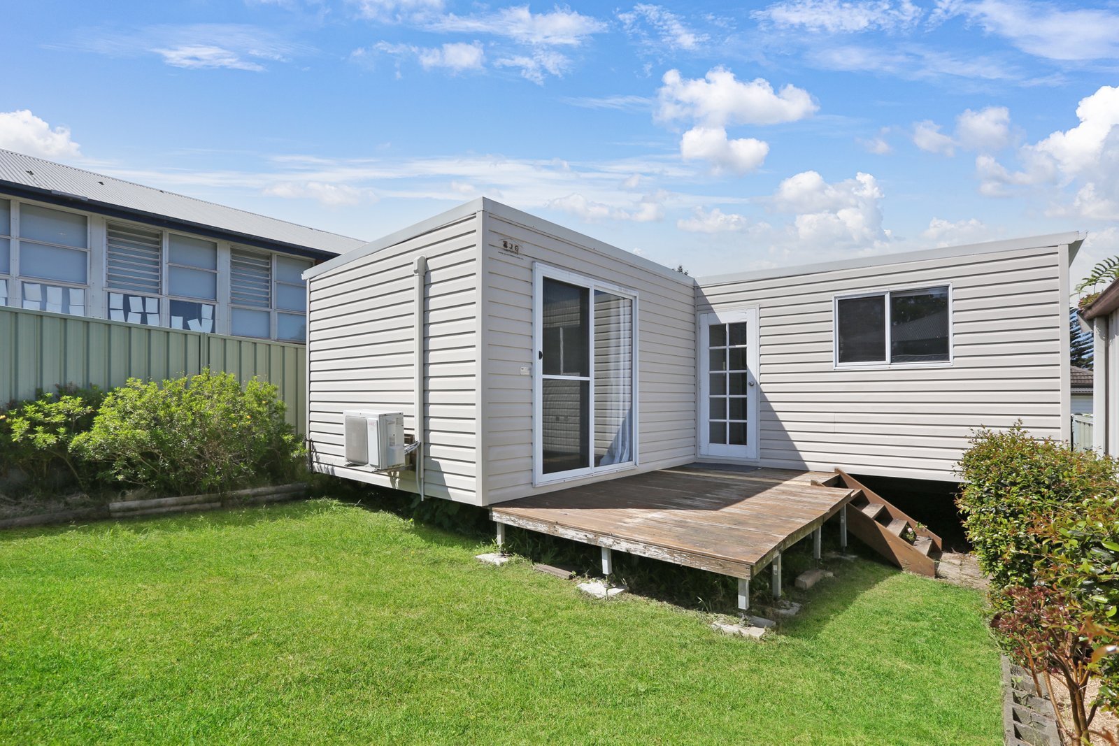 310 Northcliffe Drive LAKE HEIGHTS 8