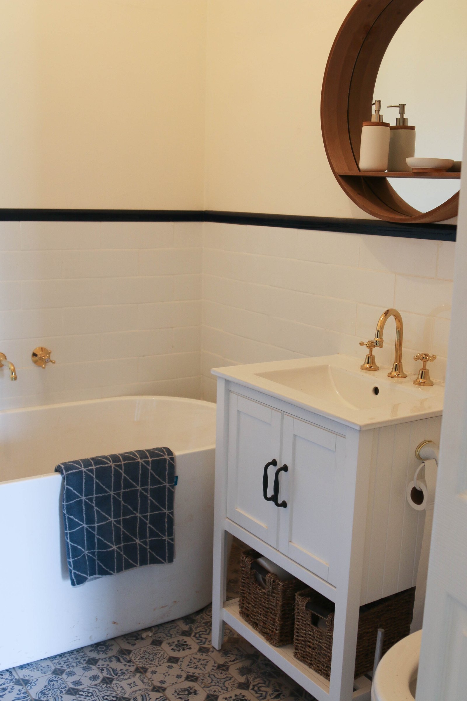 310 Northcliffe Drive LAKE HEIGHTS 9