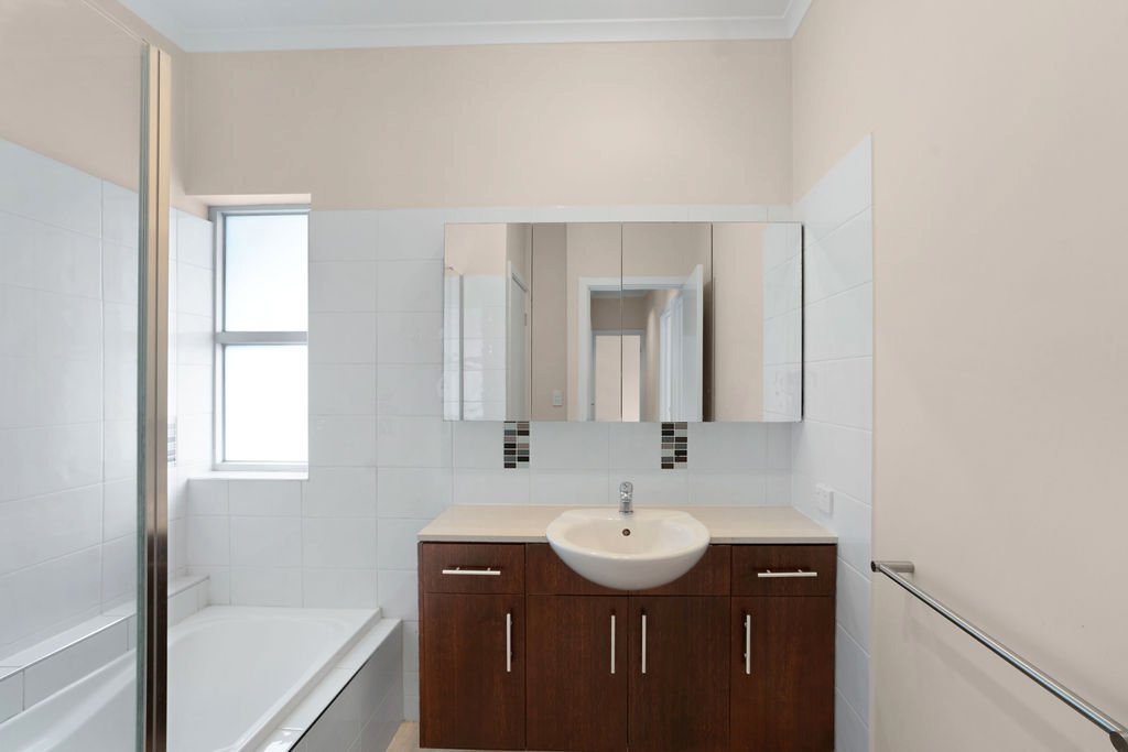 Real Estate and Property in 3/10 Rosanna Road, Heidelberg, VIC