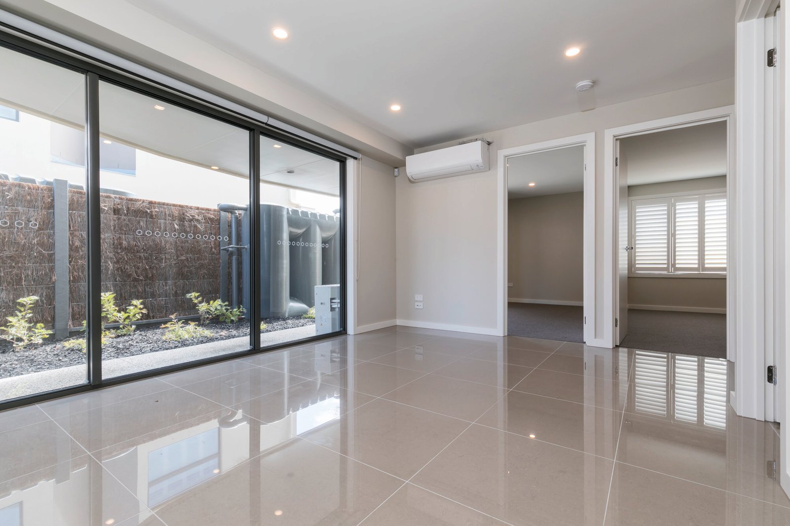 Gallery: 3/10 Shenfield Avenue