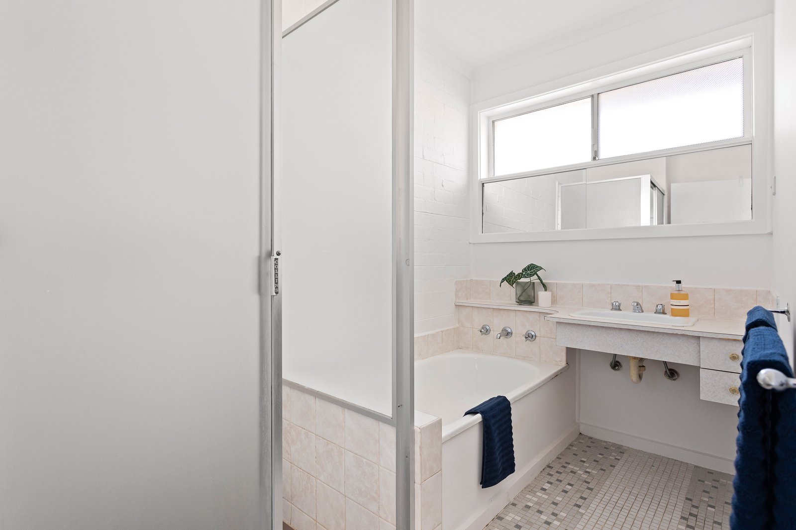 Real Estate and Property in 3/10 Wattle Grove, Mckinnon, VIC