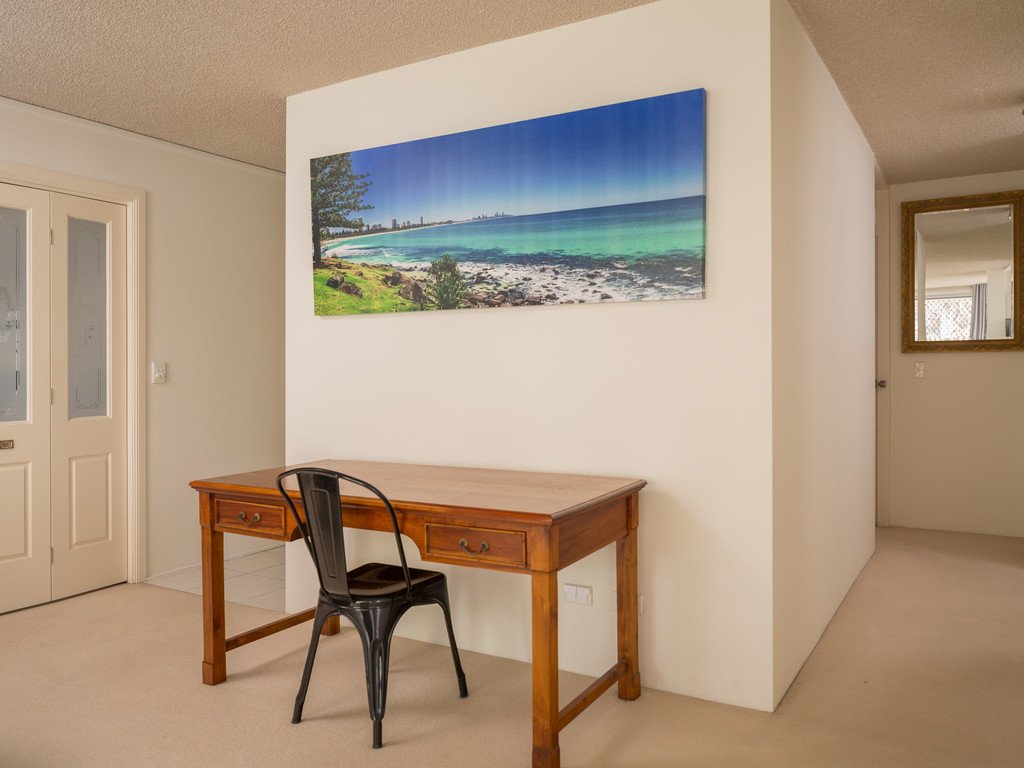 3/100 The Esplanade "Ambassador Building" BURLEIGH HEADS 15