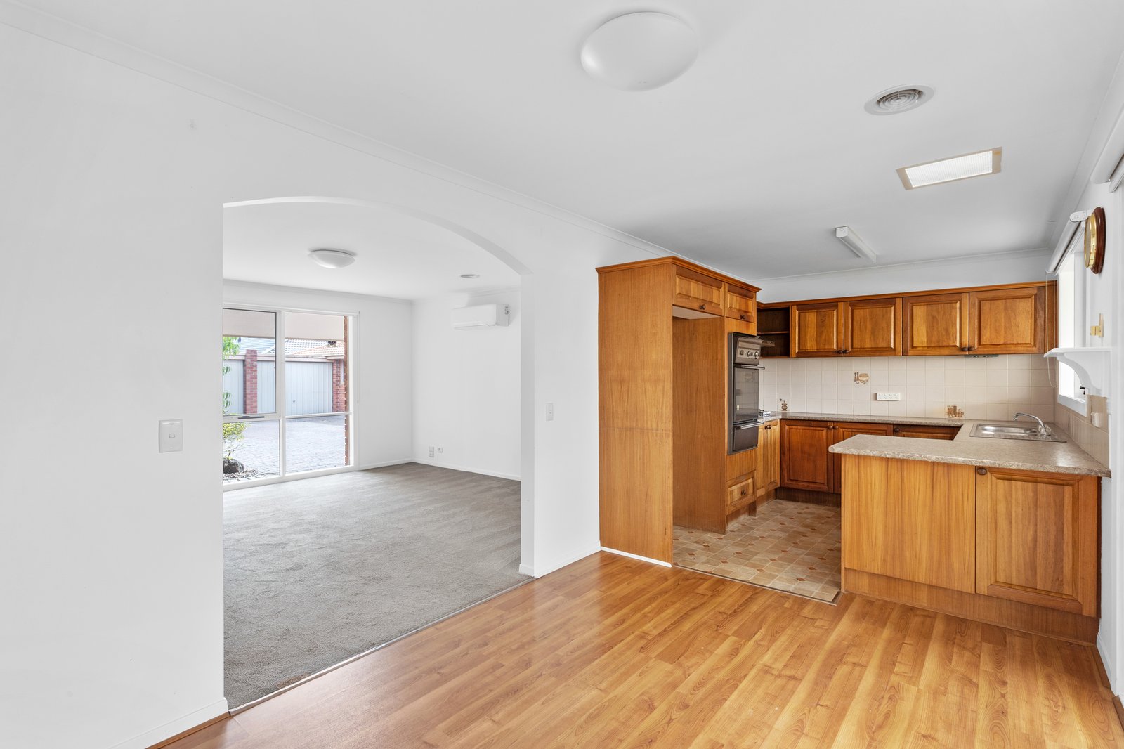 Gallery: 3/102 Salmon Street