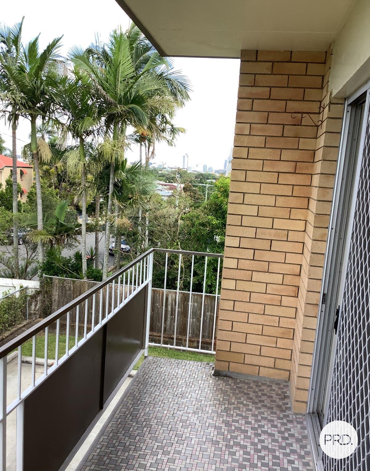 3/104 Stoneleigh Street LUTWYCHE 8