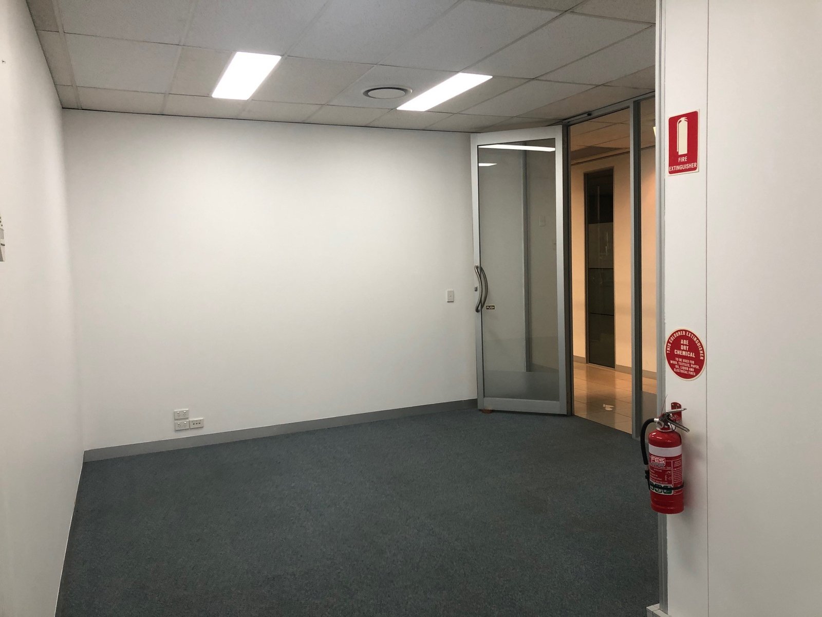 Gallery: 3/1040 Dandenong Road