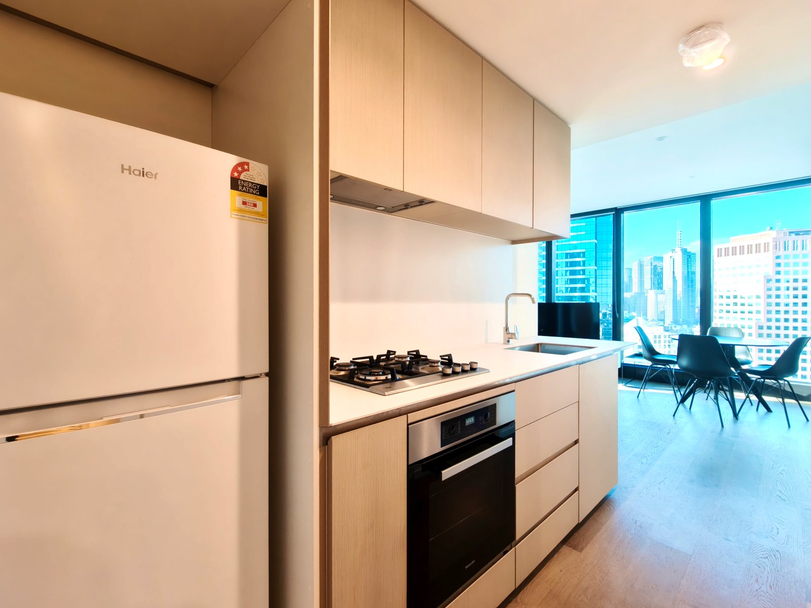 3104/70 Southbank Boulevard SOUTHBANK 6