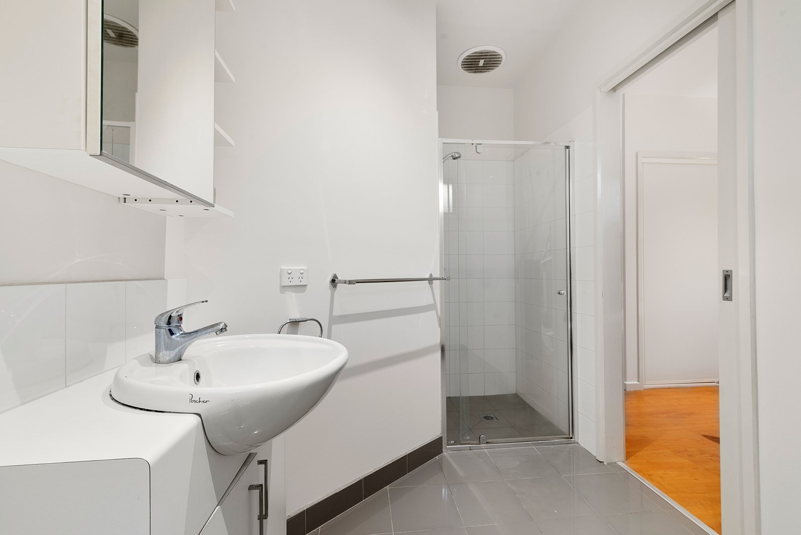 Gallery: 3/105 Stephensons Road