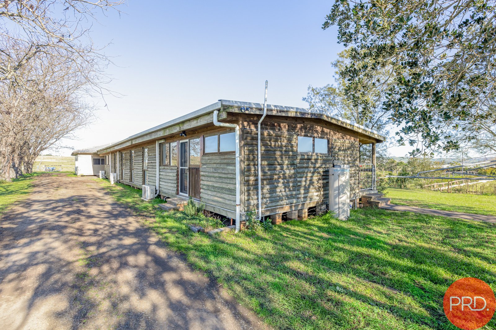 3/105 Windermere Road LOCHINVAR 1