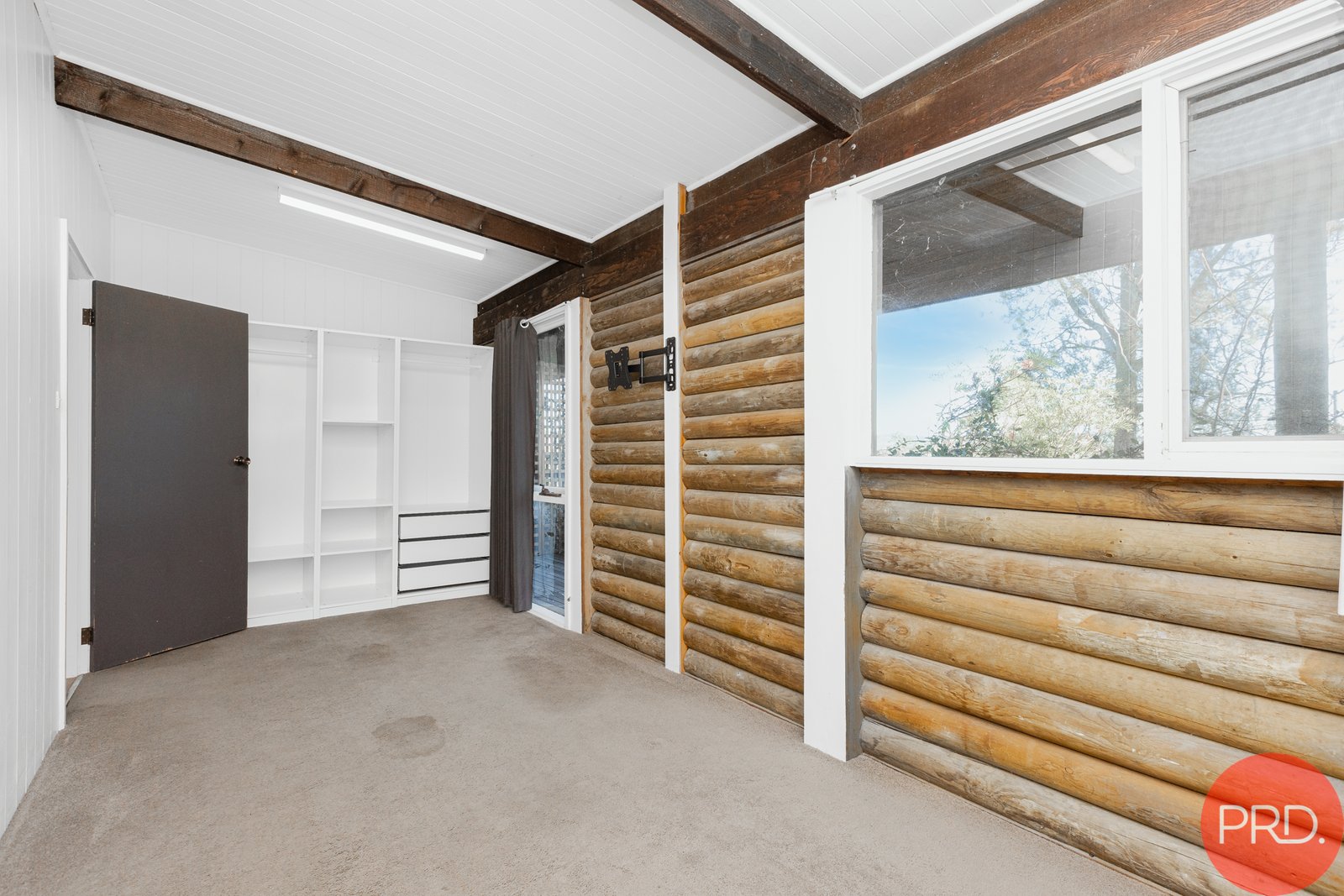 3/105 Windermere Road LOCHINVAR 5