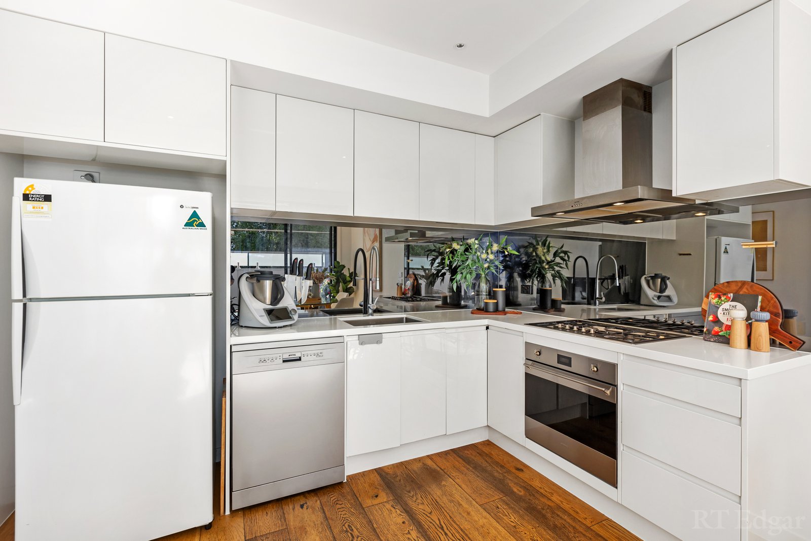 Real Estate and Property in 3/1051 Doncaster Road, Doncaster East, VIC