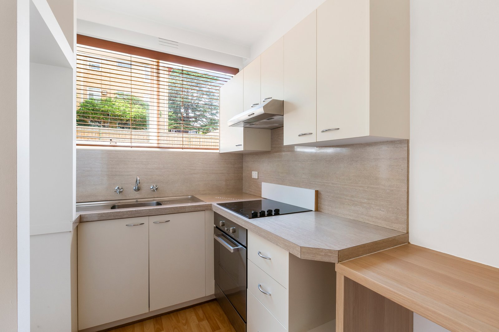Gallery: 3/106 Alexandra Avenue