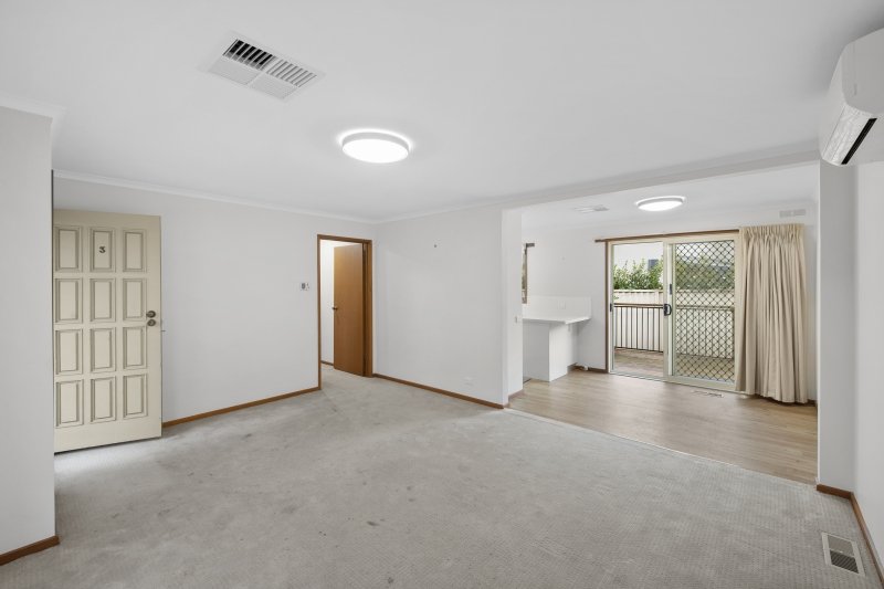 Gallery: 3/106 Burnbank Close