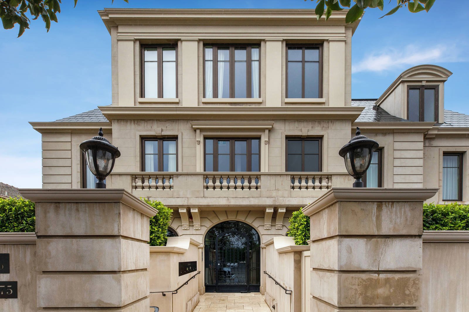 Real Estate and Property in 3/1075 Malvern Road, Toorak, VIC