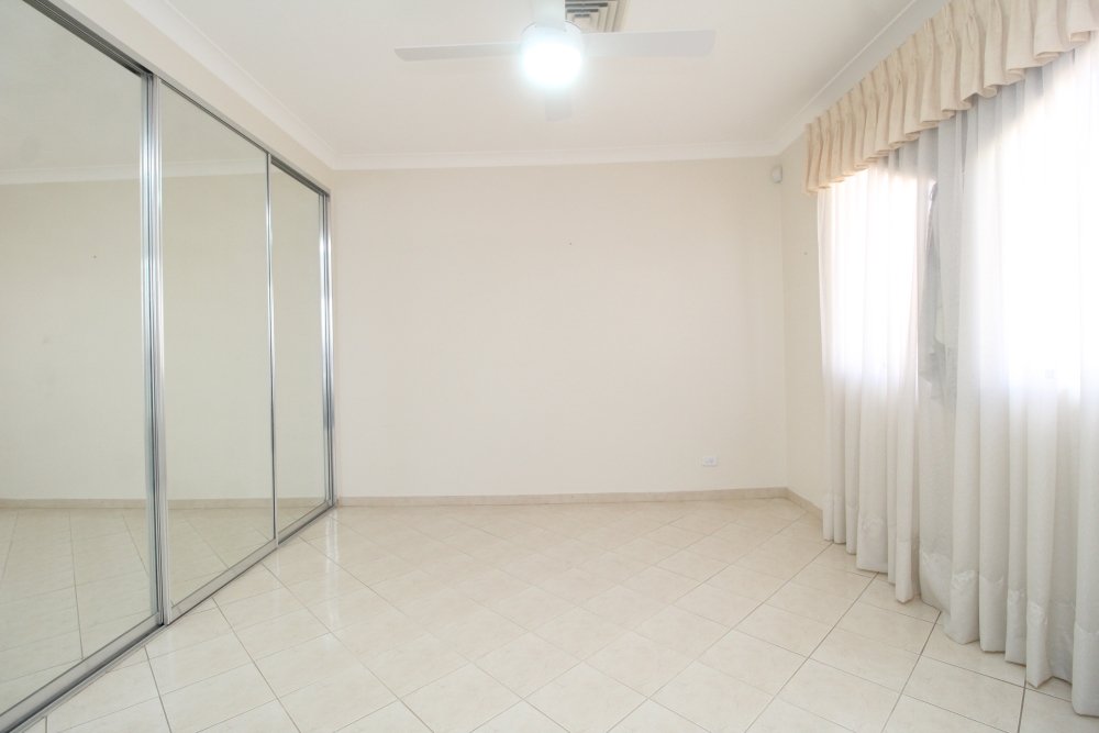 3/11 Berith Street KINGSGROVE 4