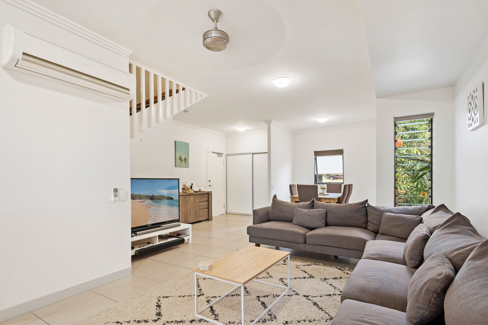 3/11 Eshelby Drive CANNONVALE 5