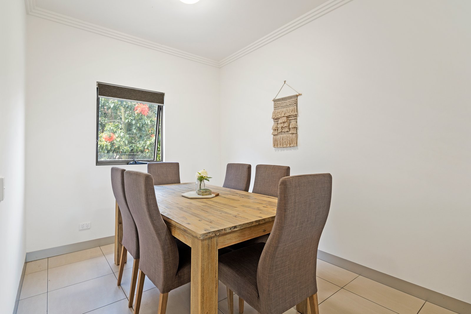 3/11 Eshelby Drive CANNONVALE 8