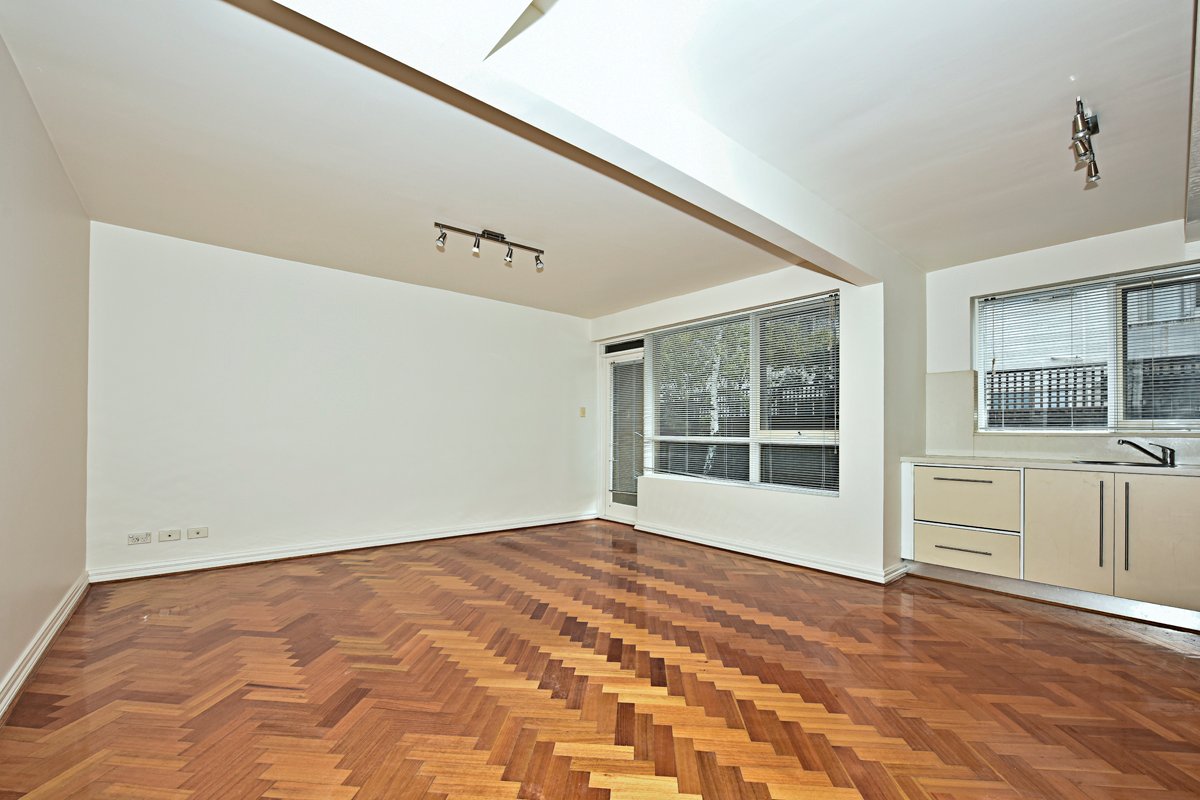Gallery: 3/11 Kooyong Road