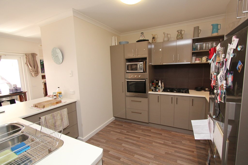 3/11 Lake Street WENDOUREE 9