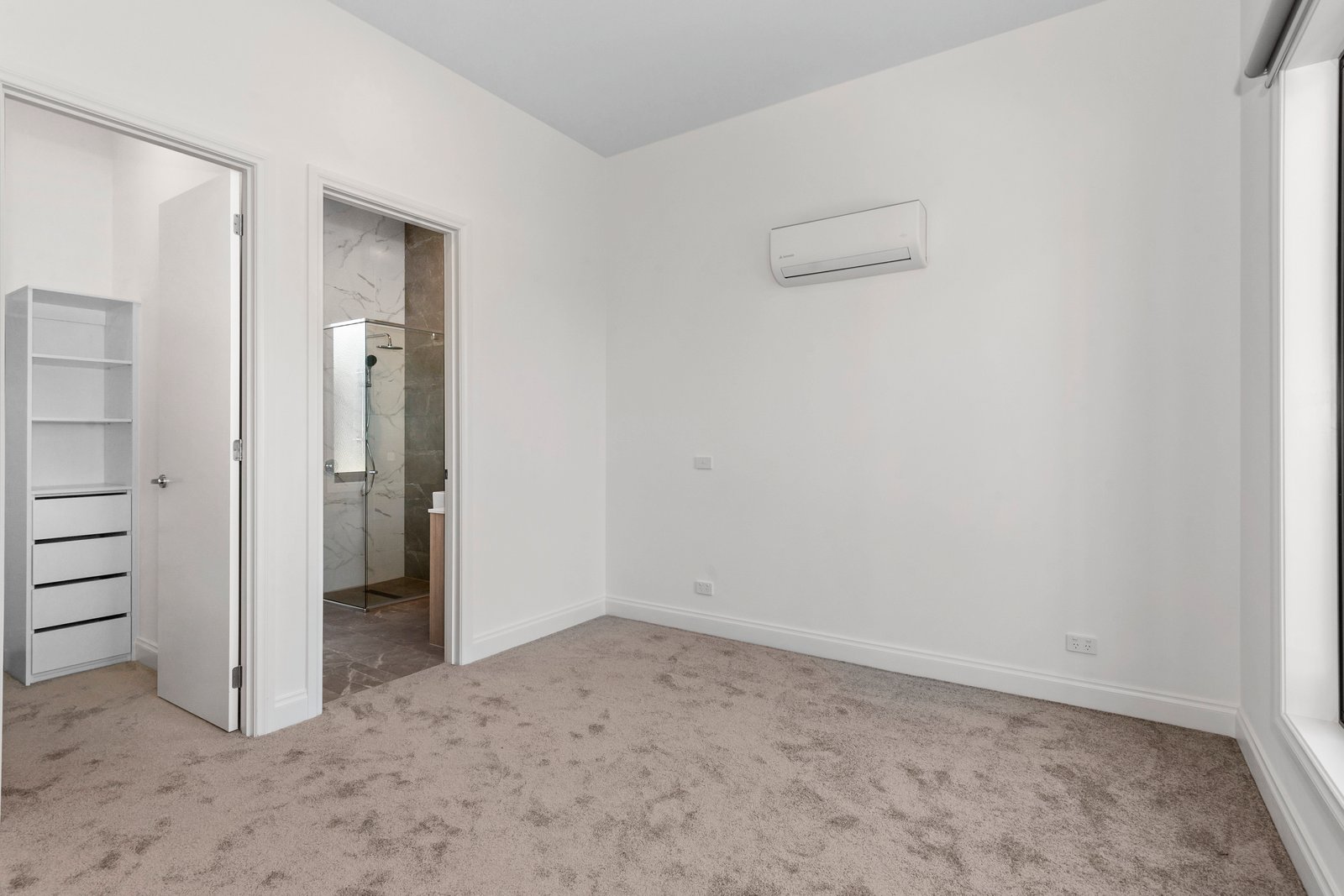 Gallery: 3/11 May Park Avenue