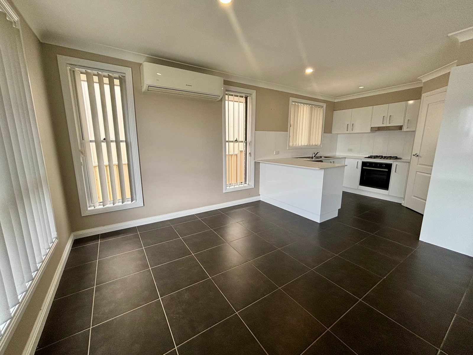3/11 Orchid Street TAMWORTH 8