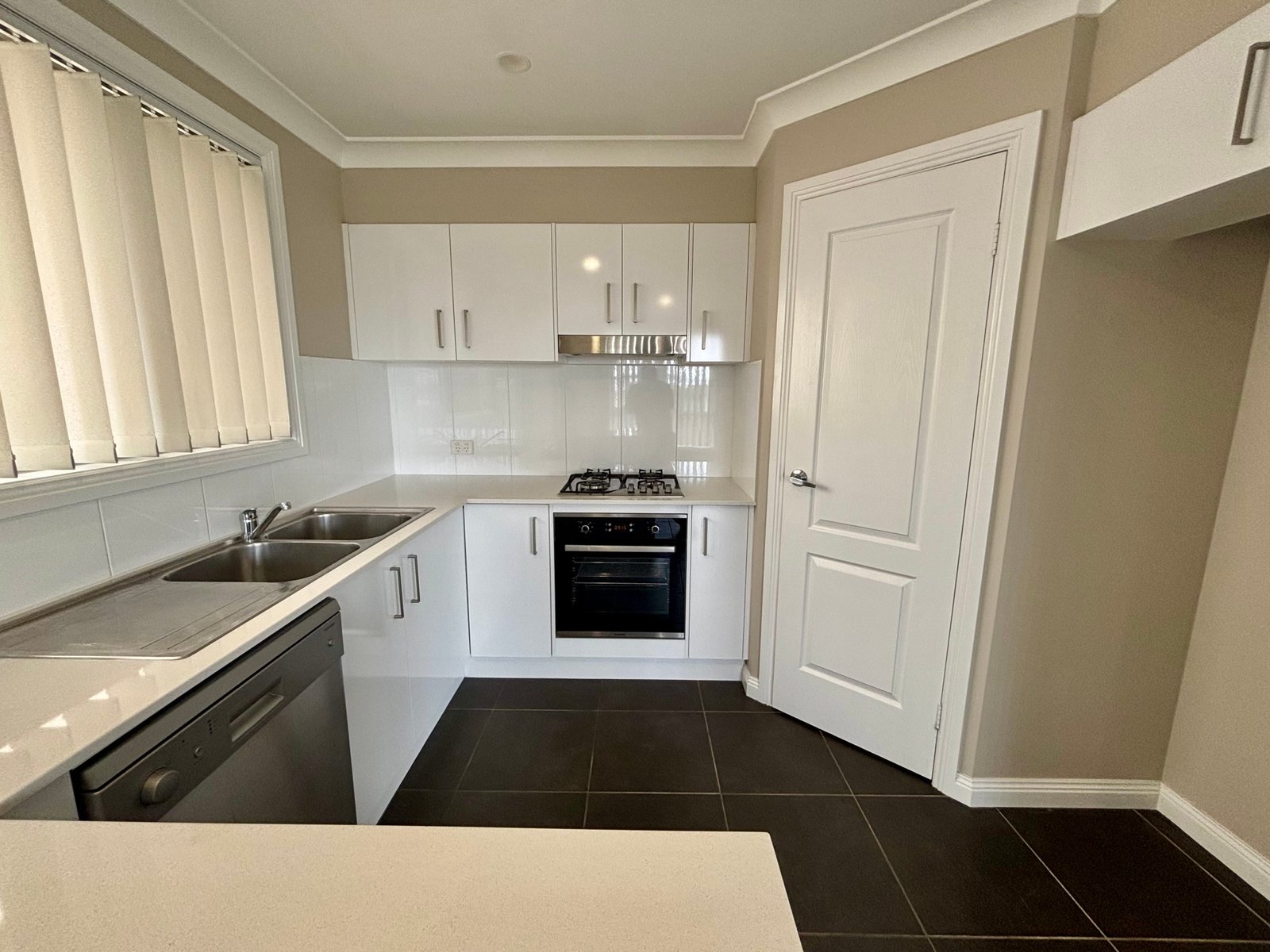 3/11 Orchid Street TAMWORTH 9
