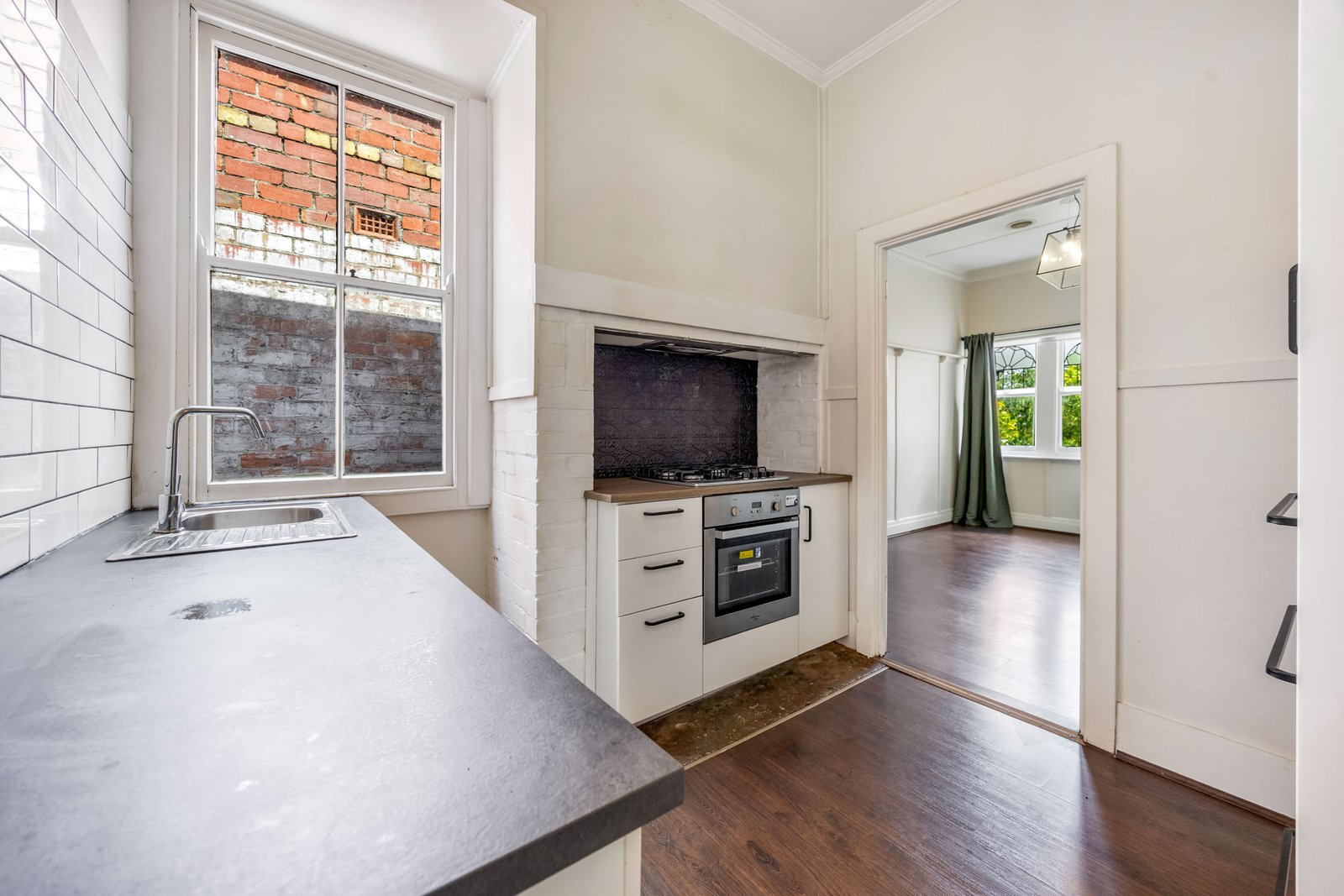 Gallery: 311 Raglan St South