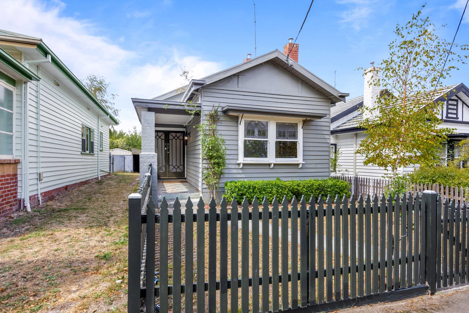 Gallery: 311 Raglan Street South