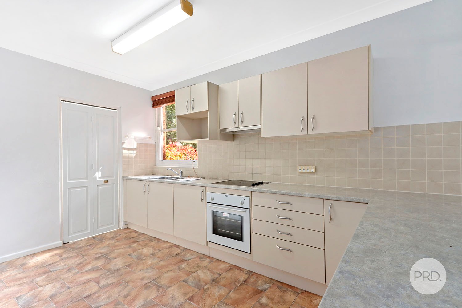3/11 Rosa Street OATLEY 1