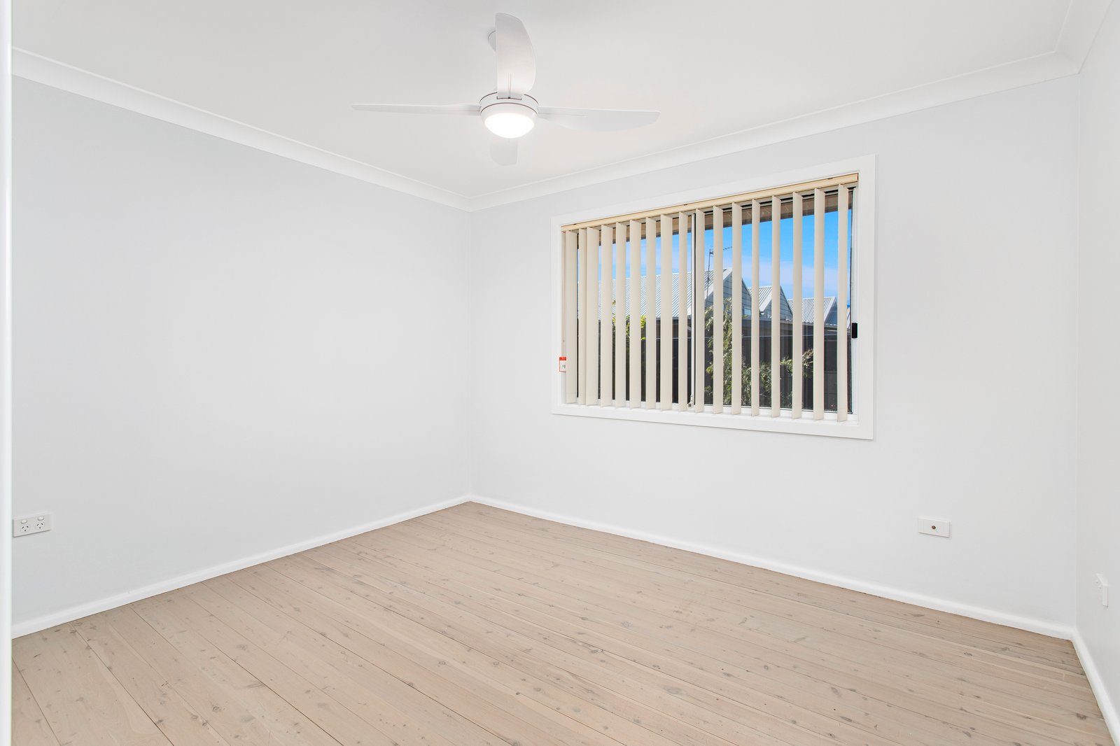 3/11 Thalassa Avenue EAST CORRIMAL 8